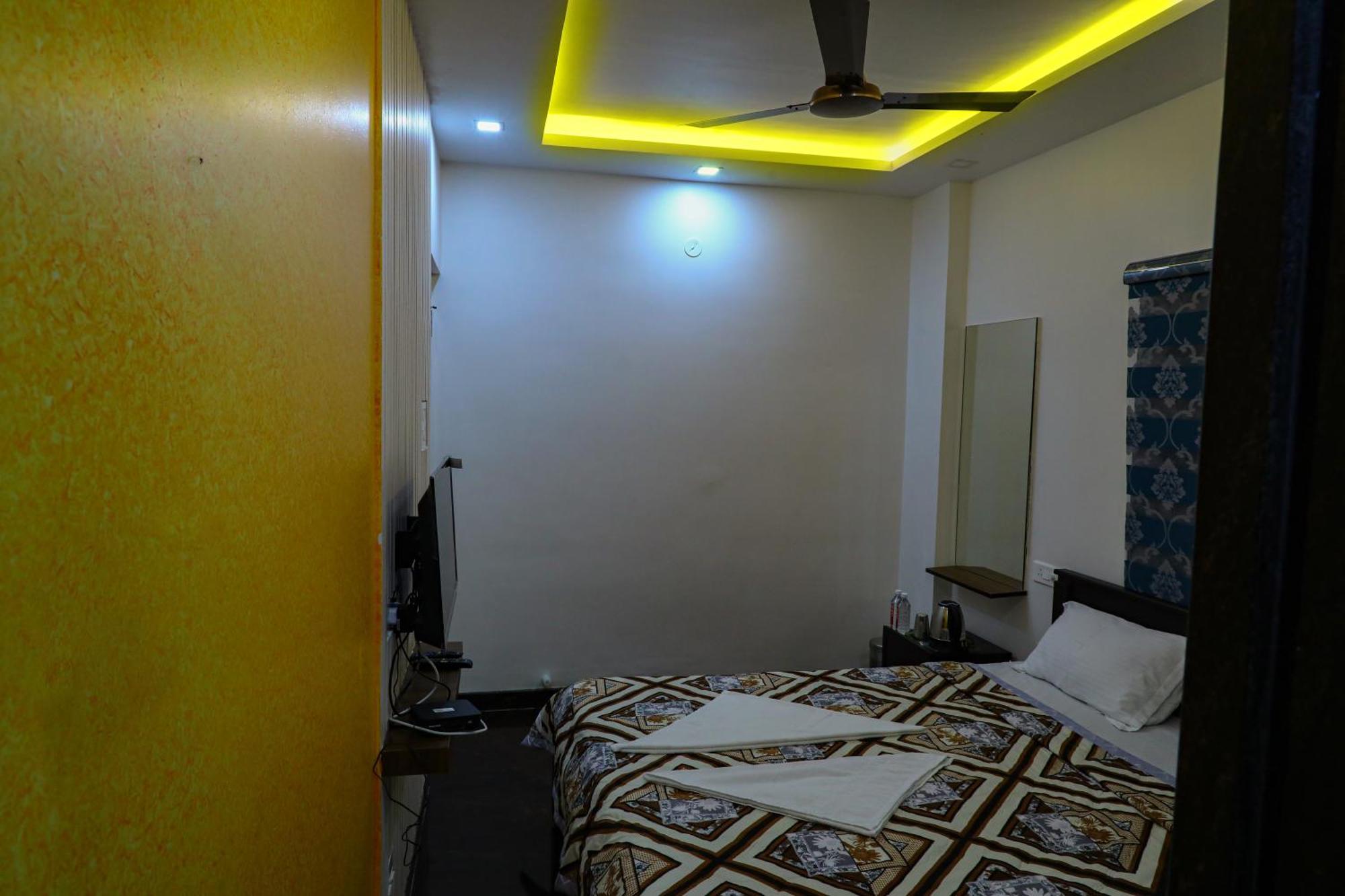 Jp Residency Hotell Yelagiri Exteriör bild
